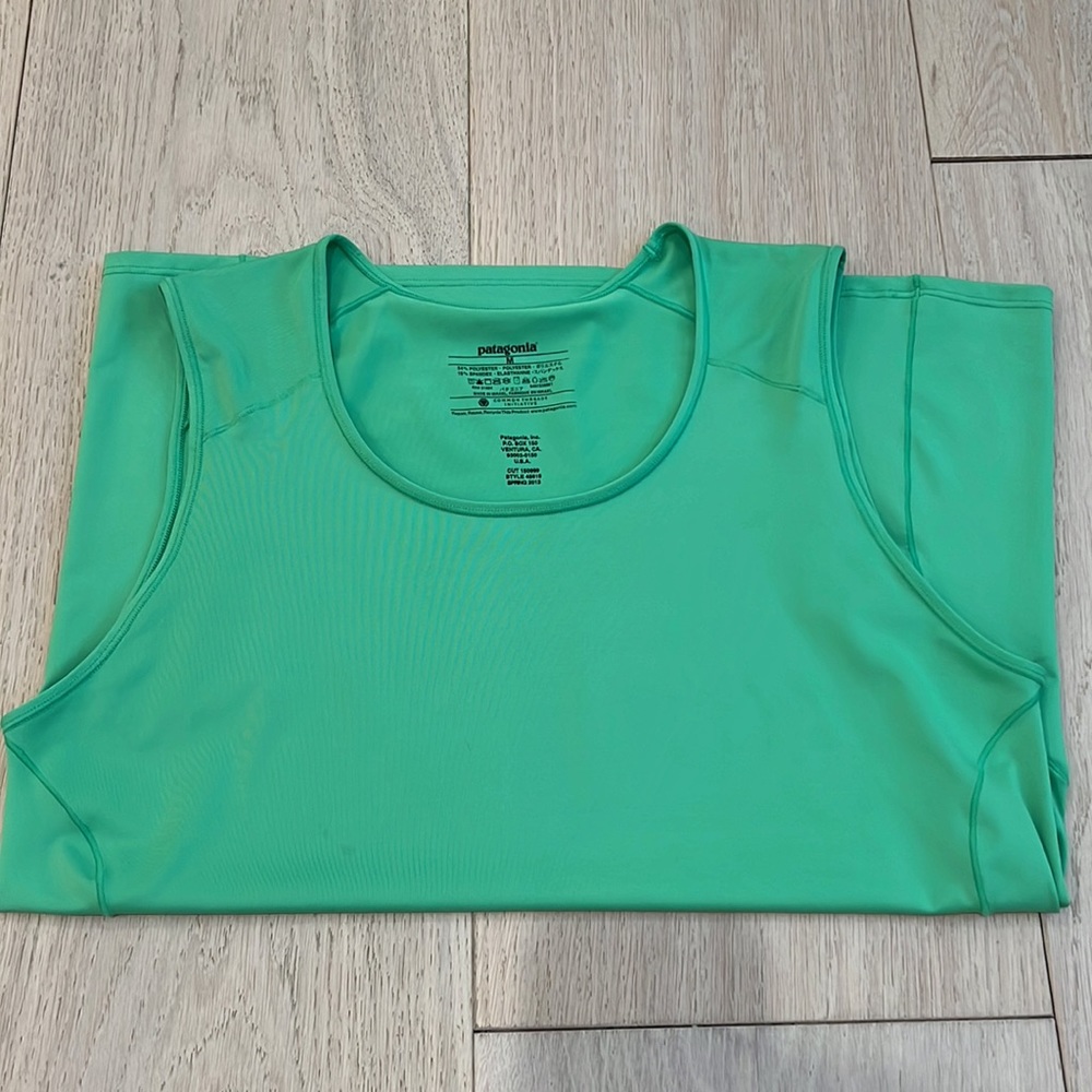 Patagonia Scoop Neck Tank Top Size Medium - Picture 6 of 10